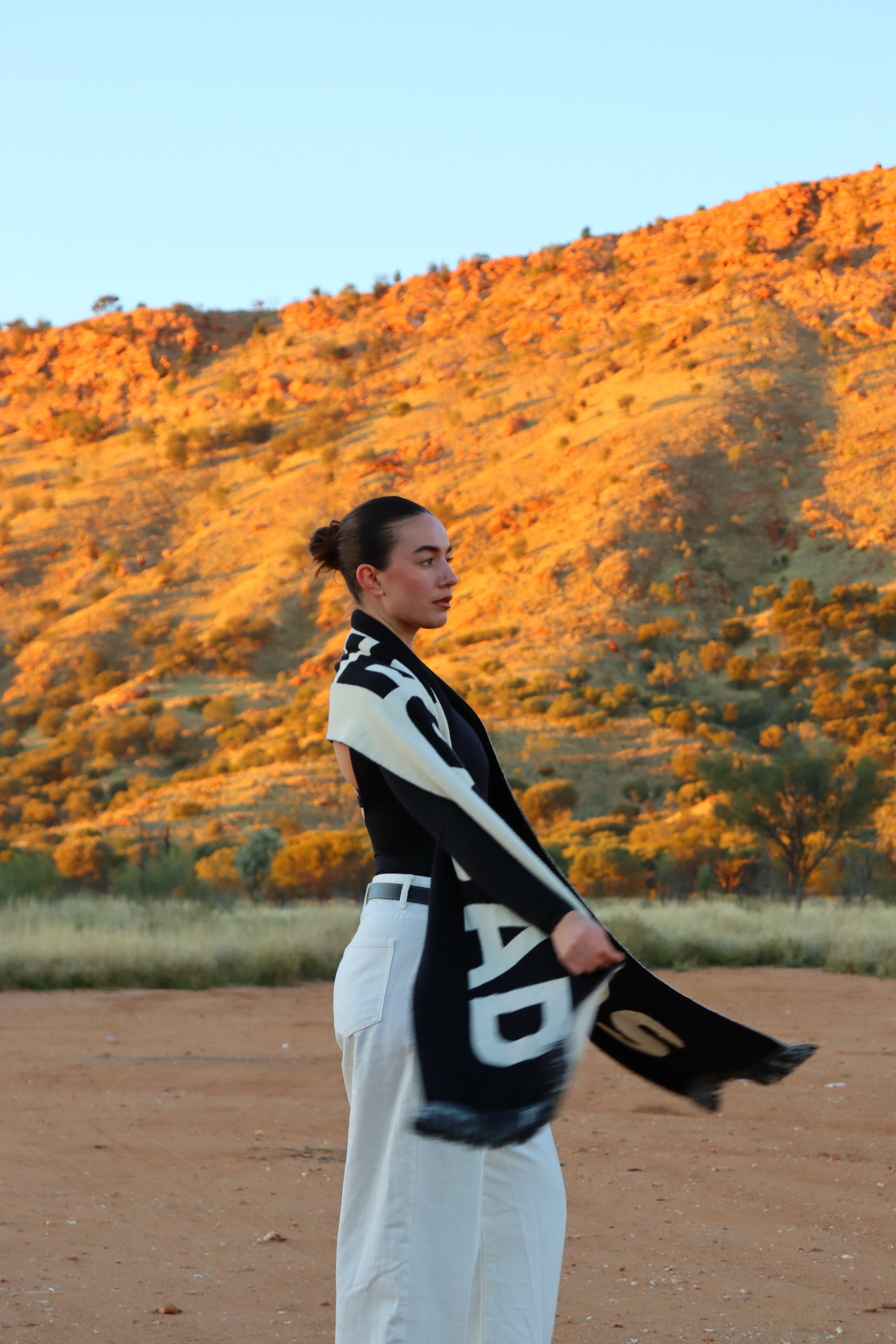Oversized Scarf (white/black)