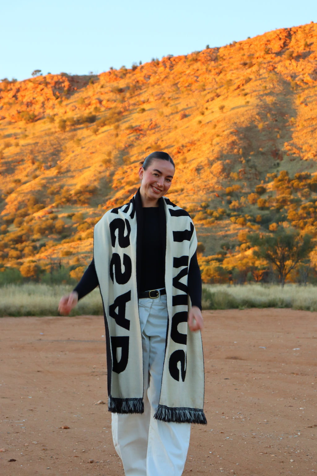 Oversized Scarf (white/black)