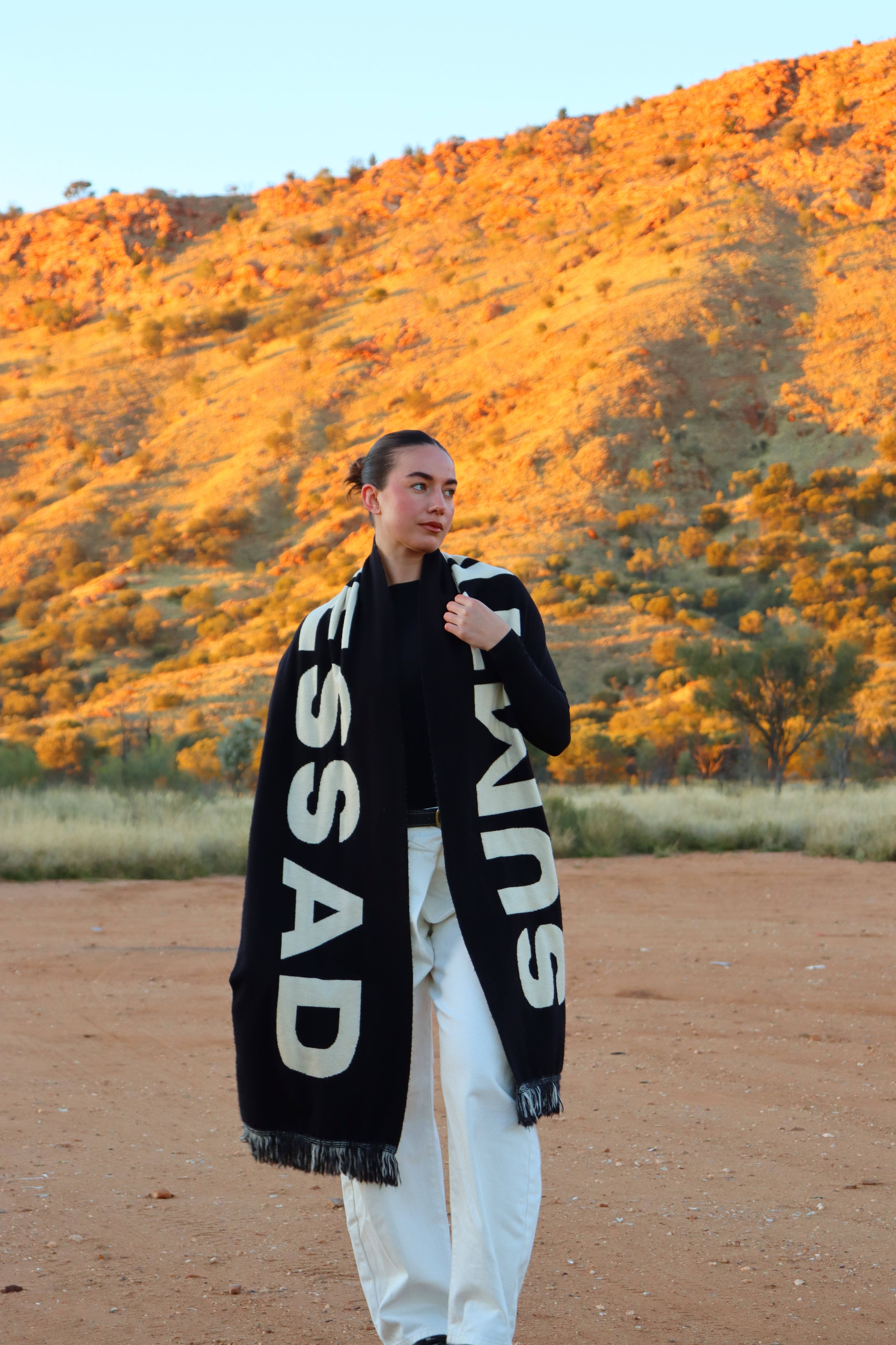 Oversized Scarf (white/black)